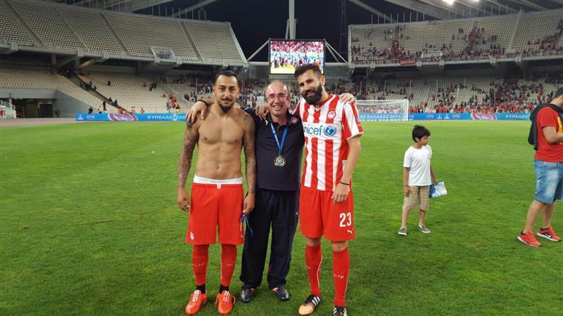 Dr. Christos Theos working with professional football teams and athletes