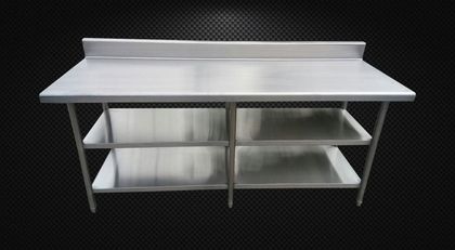 mobiliario de acero inoxidable