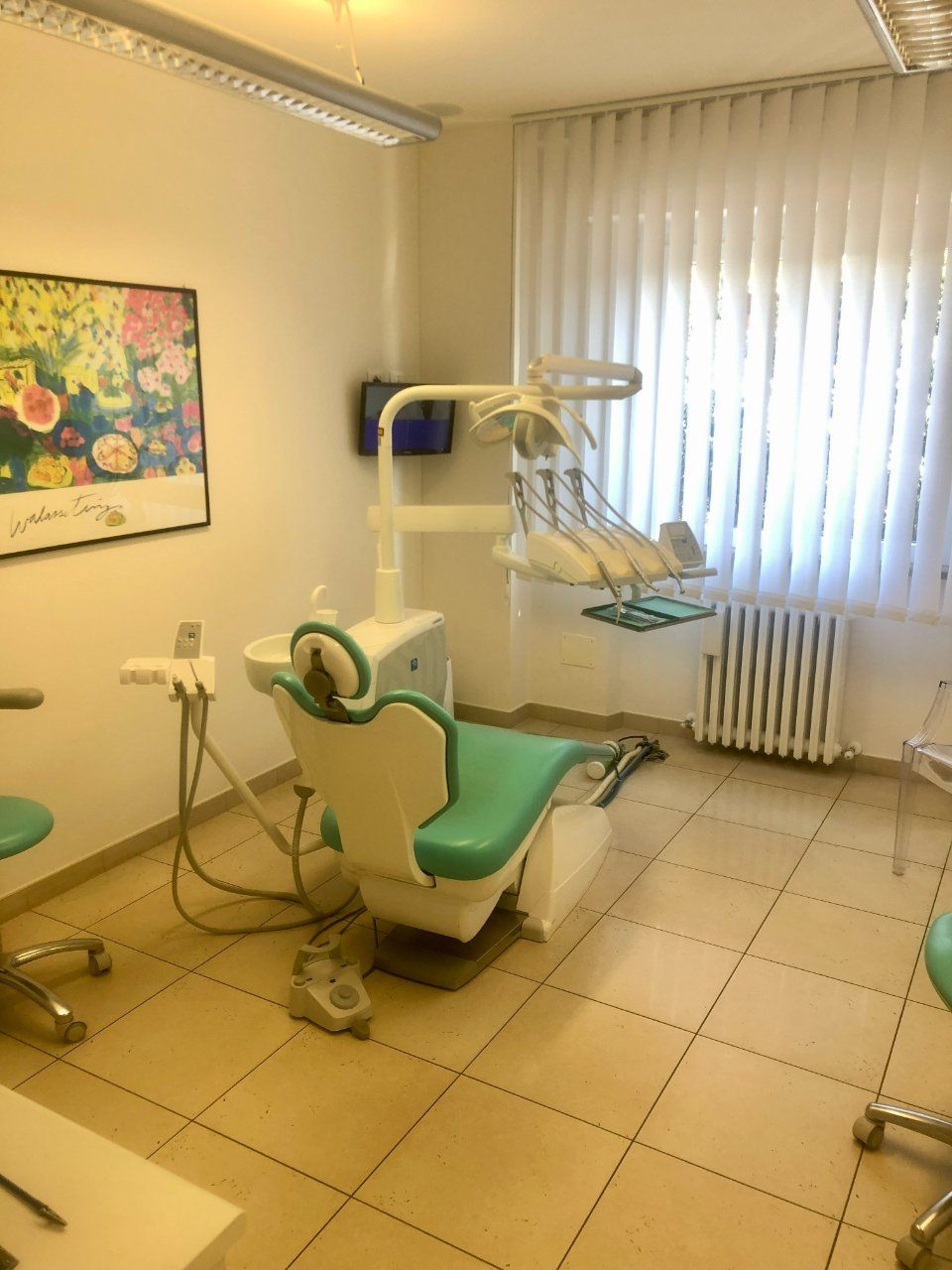 Studio odontoiatrico con apparecchiature di ultima generazione