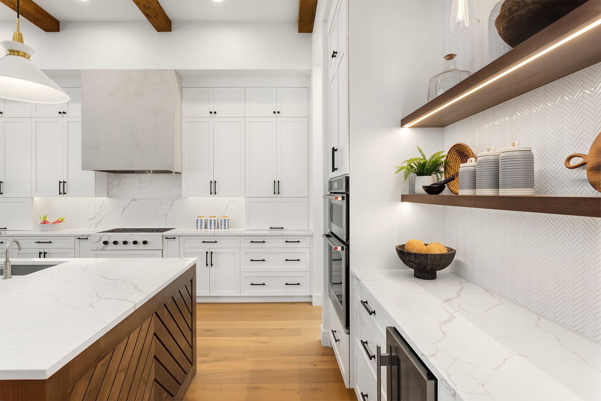 Kitchen With Porcelain Countertops