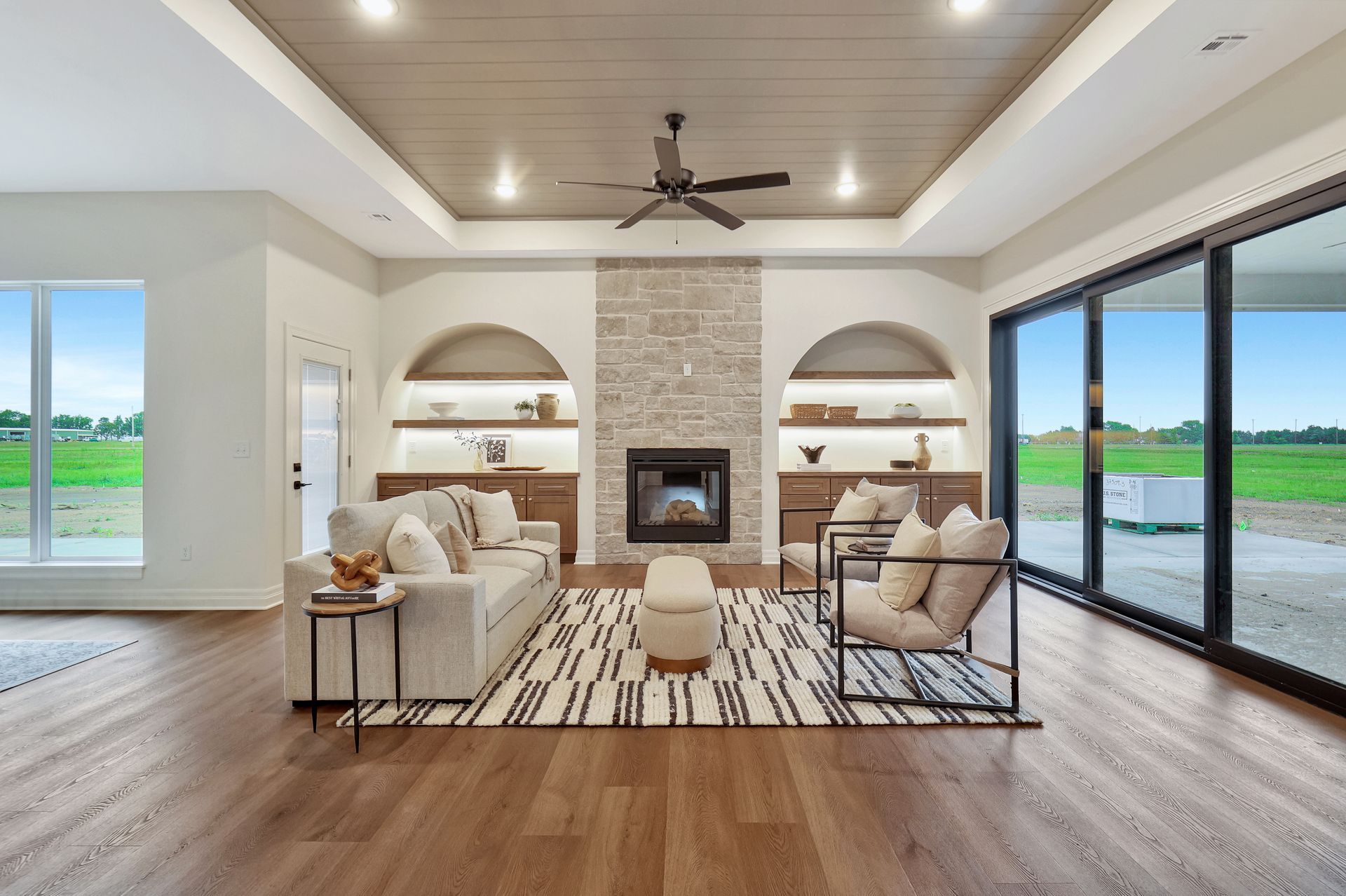 Artsy Design Custom Floroing Design