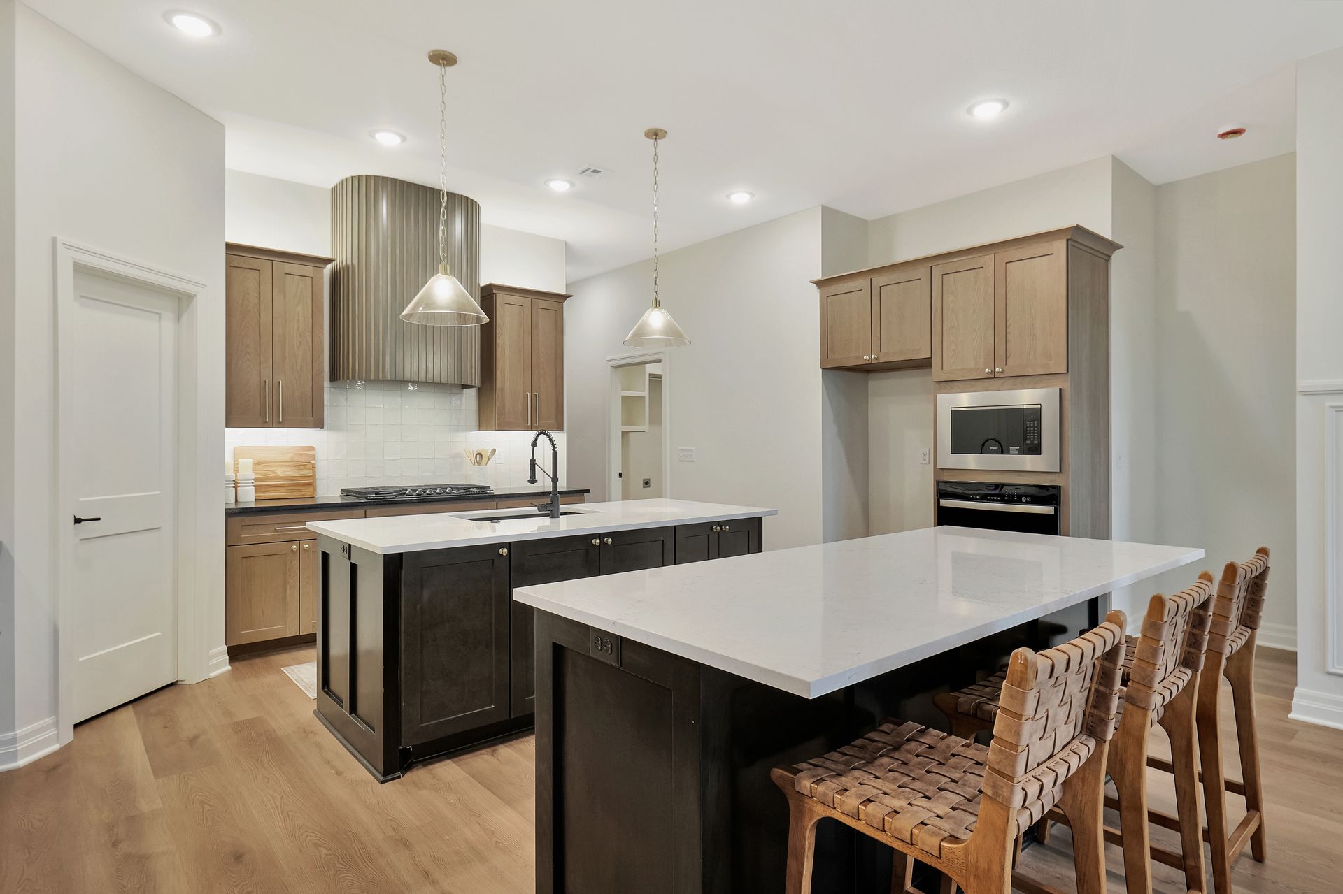 Artsy Design Custom Kitchen Design