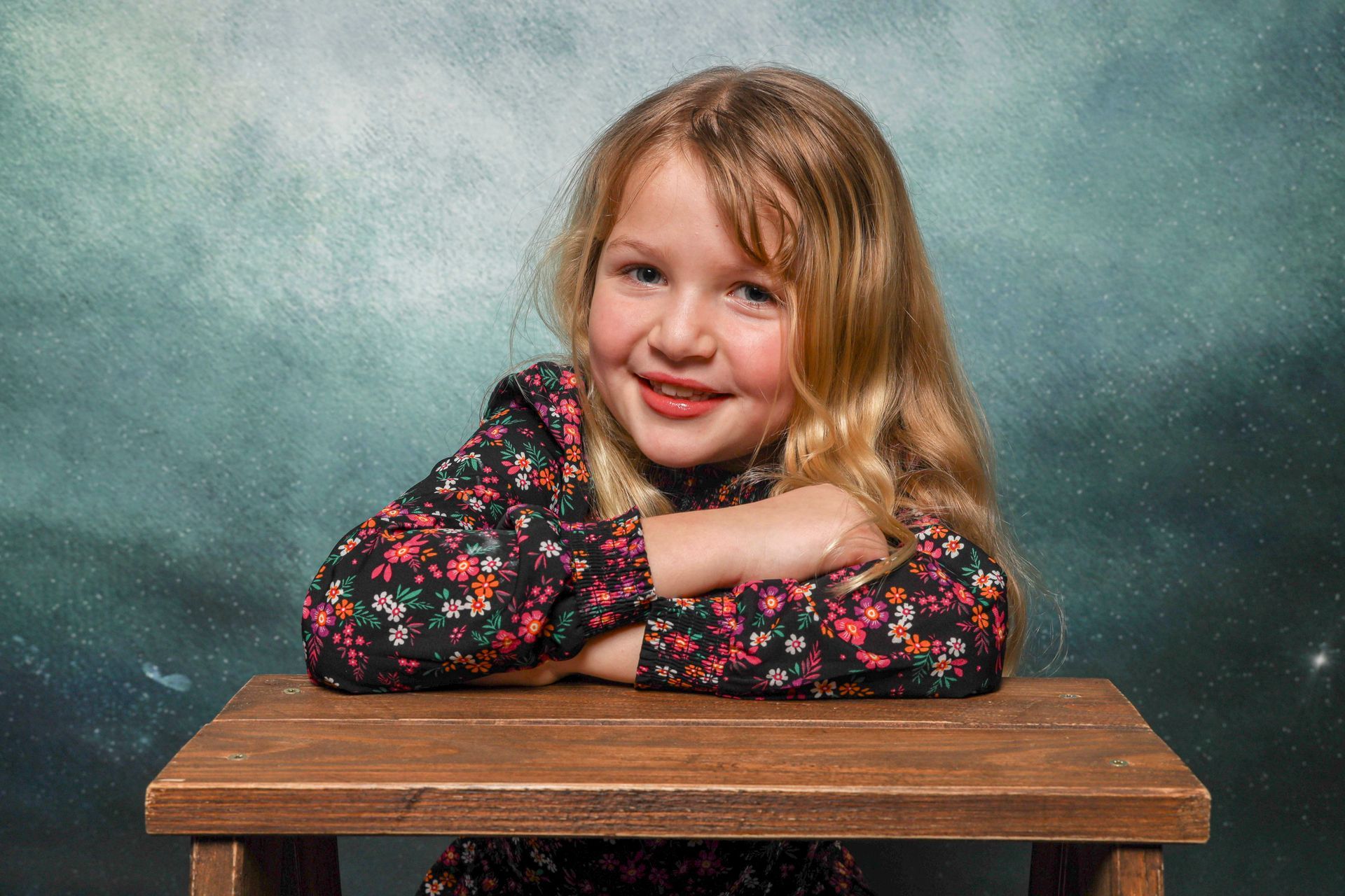 Schoolfoto op komst? Met deze haar tips zorg je voor een subtiel kapsel waarin je kind ontspannen en