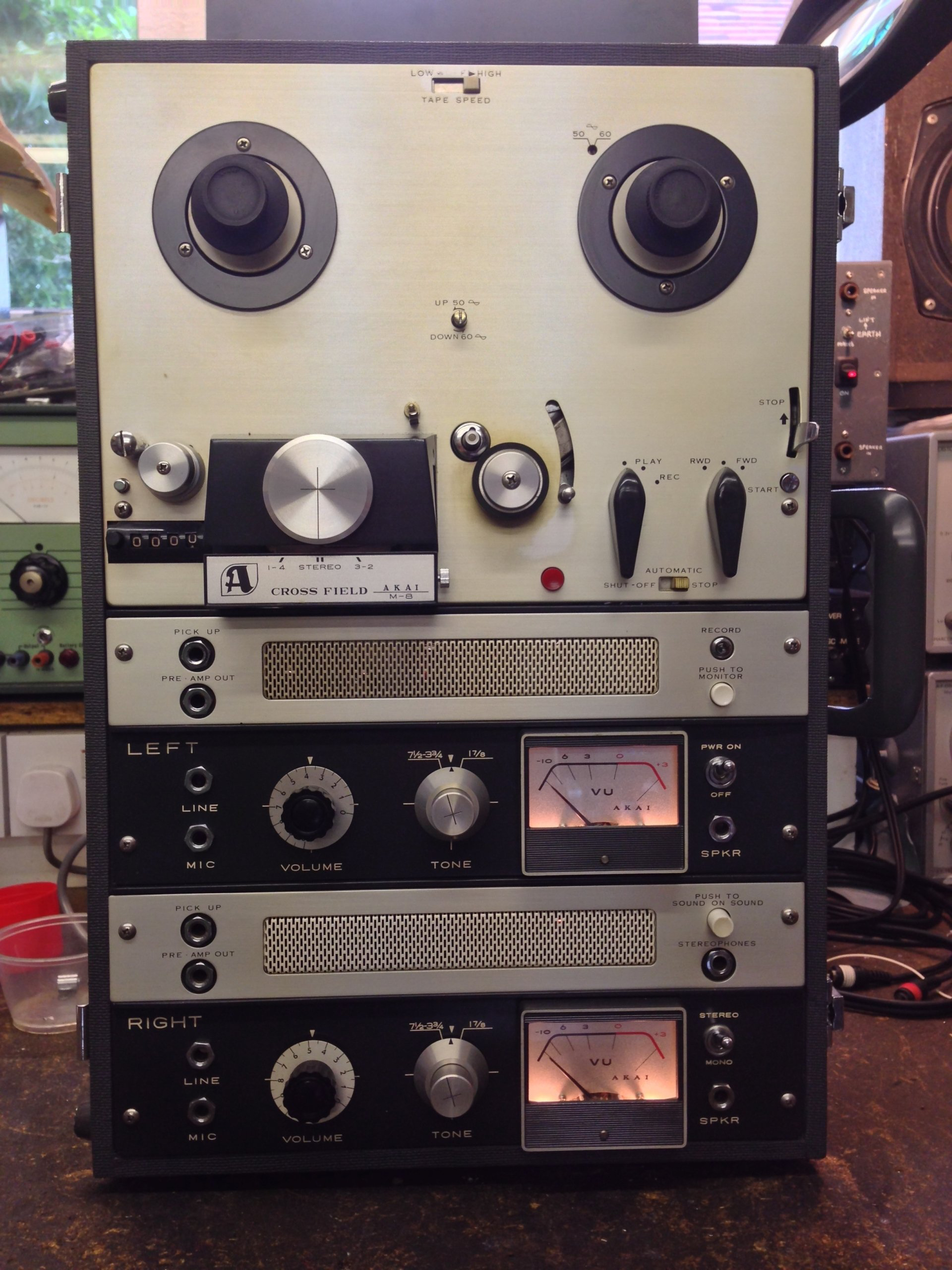 Akai M8