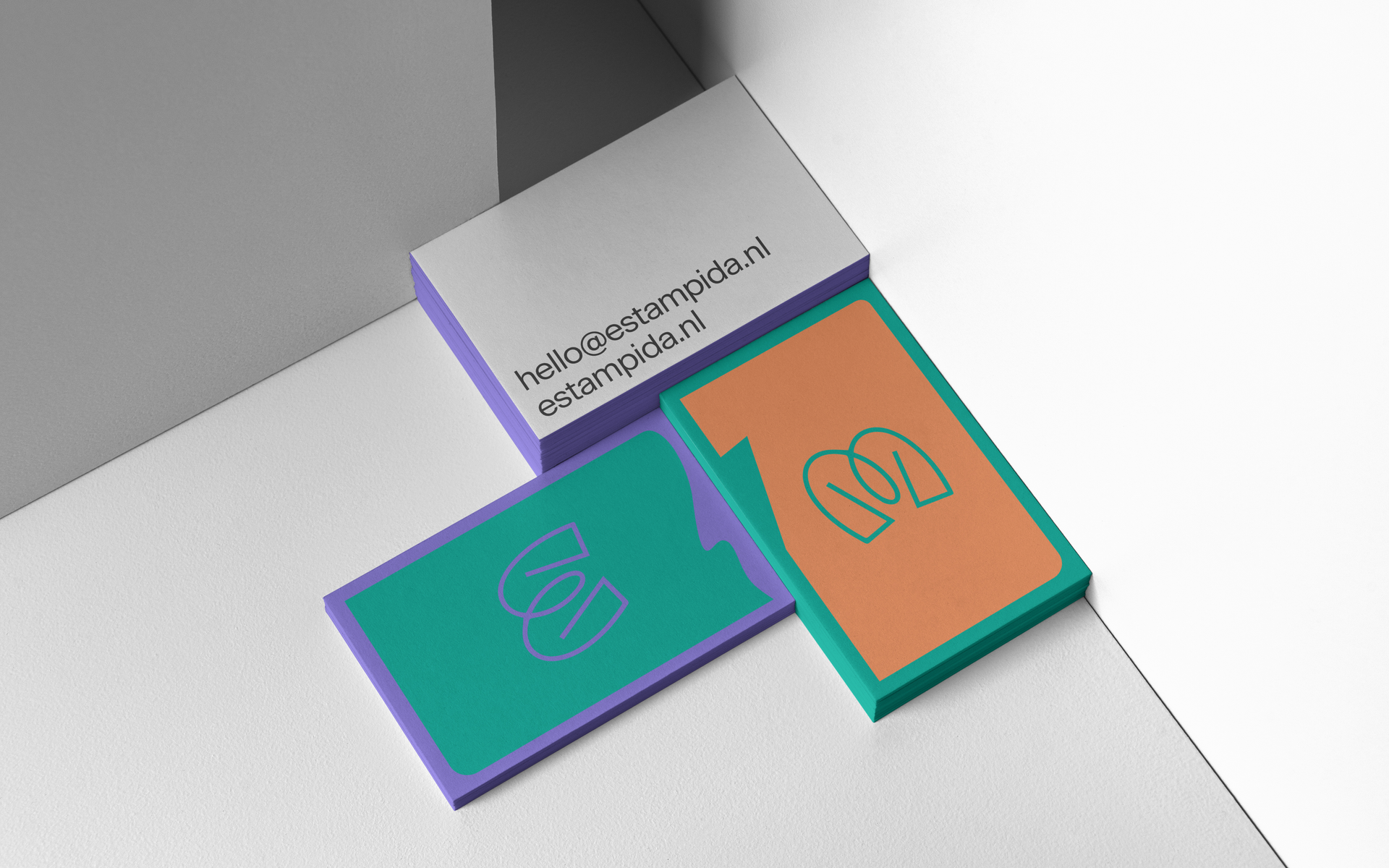 Estampida vistiekaartje design Studio Pogo
