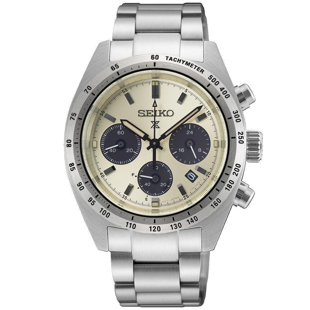 Zilverkleurig Seiko chronograafhorloge met crèmekleurige wijzerplaat en donkerblauwe subwijzerplaten.