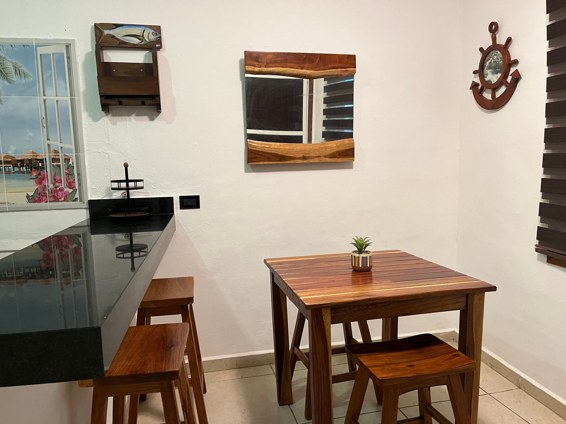 Comedor de madera.