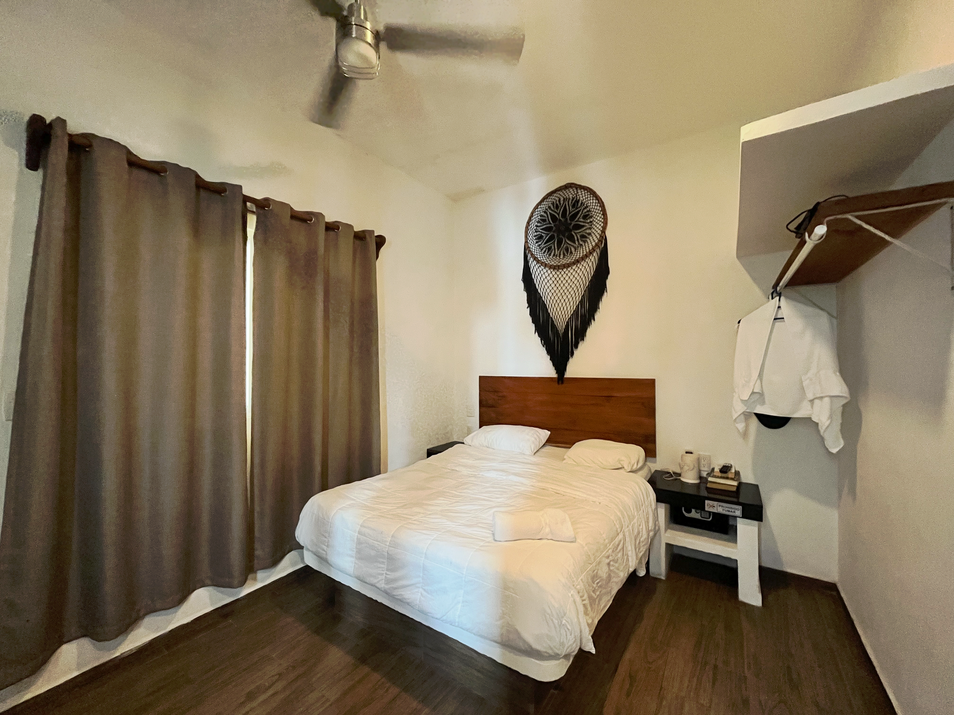 Habitación con cocineta.