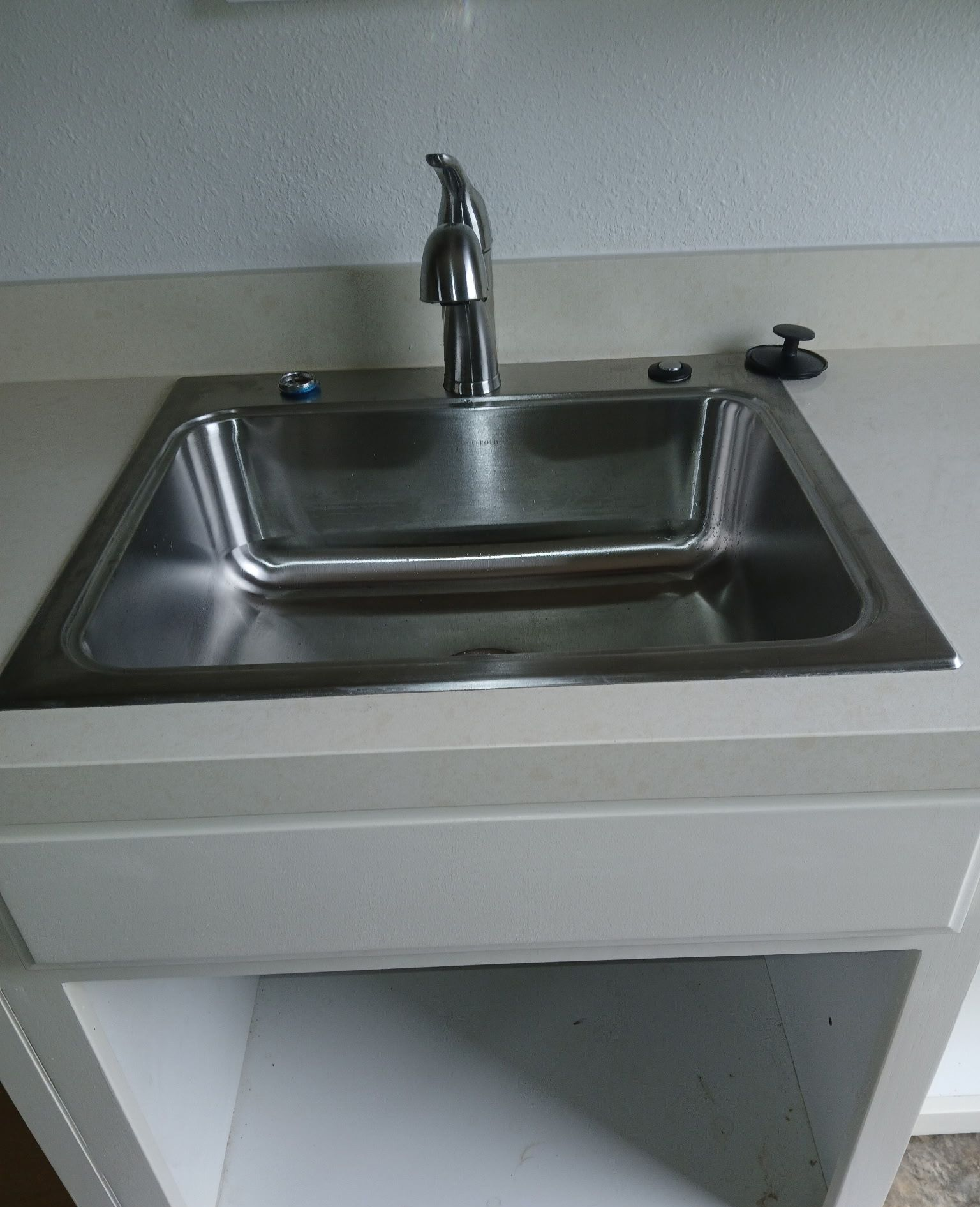 A Good Handyman, Vallejo CA, Benicia CA, Martinez CA, Pacheco CA, Concord CA, Clayton CA, Pleasant Hill CA, Lafayette CA, Orinda CA, Alamo CA, Danville CA, Blackhawk CA, Pinole CA, El Sobrante CA, El Cerrito CA, Fairfield CA, Vacaville CA, American Canyon CA, Walnut Creek CA, Hercules CA, Handyman, Handyman Near me, Vallejo Handyman, Benicia Handyman, Martinez Handyman, Pacheco Handyman, Concord Handyman, Clayton Handyman, Pleasant Hill Handyman, Lafayette Handyman, Orinda Handyman, Alamo Handyman, Danville Handyman, Blackhawk Handyman, Pinole Handyman, El Sobrante Handyman, El Cerrito Handyman, Fairfield Handyman, Vacaville Handyman, American Canyon Handyman, Walnut Creek Handyman, Hercules Handyman, Painter Near Me, Painting, Interior Painting, Paint Baseboards, Paint Trim, Wall Repairs, Wall Patching, Deck Painting, Bathroom Upgrades, Light Plumbing, Plumbing Leak Repair, Replace Bathroom Faucet, Upgrade Bathroom Faucet, Leaky Faucet, Replace Toilets, Replace Toilet, Leaky Toilet, Install New Vanities, Install Grab Bar, Install Safety Bar in Bathtub, Re-Caulk Tub, Re-Caulk Shower, Regrout Tile, Bathroom Fan Installation, Vanity Faucet Installation, Vanity Faucet Replacement, Bathroom Fans, Kitchen Upgrade, Install Garbage Disposal, Replace Garbage Disposal, Repair Leaks Under Sink, Replace Kitchen Faucet, Upgrade Kitchen Faucet, Installing Plumbing Fixtures, Replacing Plumbing Fixture, Light Switch Installation, Outlet Installation, Install Light Dimmers, Handyman Electrical Repairs, Garbage Disposal Installation, Install new Kitchen Appliances, Dishwasher Installation, Stove Installation, Microwave Installation, Oven Installation, Install Light Fixtures, Ceiling Fan Installation, Light Switch Installation, Outlet Installation, Exterior House Upgrades, Decks Repairs, Deck Maintenance, Deck Re-Staining, Fence Repairs, Fence Re-Staining, Sidewalk Crack Repair, Driveway Crack Repair, Locking Mailbox Installation, janitorial services, cleaning services, housekeeping, maid services, commercial cleaning, office cleaning
