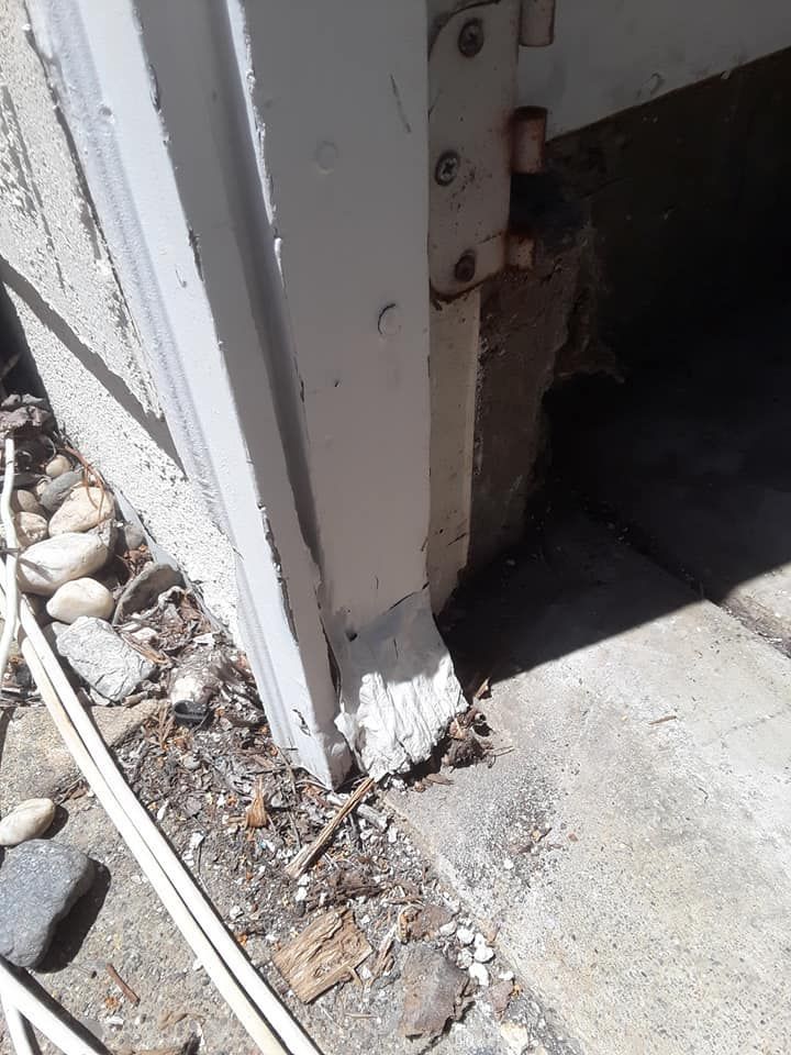 A Good Handyman, Vallejo CA, Benicia CA, Martinez CA, Pacheco CA, Concord CA, Clayton CA, Pleasant Hill CA, Lafayette CA, Orinda CA, Alamo CA, Danville CA, Blackhawk CA, Pinole CA, El Sobrante CA, El Cerrito CA, Fairfield CA, Vacaville CA, American Canyon CA, Walnut Creek CA, Hercules CA, Handyman, Handyman Near me, Vallejo Handyman, Benicia Handyman, Martinez Handyman, Pacheco Handyman, Concord Handyman, Clayton Handyman, Pleasant Hill Handyman, Lafayette Handyman, Orinda Handyman, Alamo Handyman, Danville Handyman, Blackhawk Handyman, Pinole Handyman, El Sobrante Handyman, El Cerrito Handyman, Fairfield Handyman, Vacaville Handyman, American Canyon Handyman, Walnut Creek Handyman, Hercules Handyman, Painter Near Me, Painting, Interior Painting, Paint Baseboards, Paint Trim, Wall Repairs, Wall Patching, Deck Painting, Bathroom Upgrades, Light Plumbing, Plumbing Leak Repair, Replace Bathroom Faucet, Upgrade Bathroom Faucet, Leaky Faucet, Replace Toilets, Replace Toilet, Leaky Toilet, Install New Vanities, Install Grab Bar, Install Safety Bar in Bathtub, Re-Caulk Tub, Re-Caulk Shower, Regrout Tile, Bathroom Fan Installation, Vanity Faucet Installation, Vanity Faucet Replacement, Bathroom Fans, Kitchen Upgrade, Install Garbage Disposal, Replace Garbage Disposal, Repair Leaks Under Sink, Replace Kitchen Faucet, Upgrade Kitchen Faucet, Installing Plumbing Fixtures, Replacing Plumbing Fixture, Light Switch Installation, Outlet Installation, Install Light Dimmers, Handyman Electrical Repairs, Garbage Disposal Installation, Install new Kitchen Appliances, Dishwasher Installation, Stove Installation, Microwave Installation, Oven Installation, Install Light Fixtures, Ceiling Fan Installation, Light Switch Installation, Outlet Installation, Exterior House Upgrades, Decks Repairs, Deck Maintenance, Deck Re-Staining, Fence Repairs, Fence Re-Staining, Sidewalk Crack Repair, Driveway Crack Repair, Locking Mailbox Installation, janitorial services, cleaning services, housekeeping, maid services, commercial cleaning, office cleaning, junk hauling near me, junk removal near me, commercial junk hauling, commercial box hauling, graffiti cleanup, graffiti mirror removal, graffiti mirror replacement