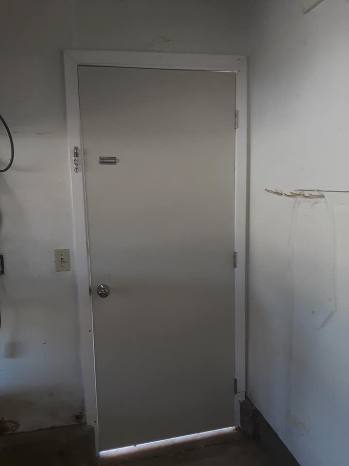 A Good Handyman, Vallejo CA, Benicia CA, Martinez CA, Pacheco CA, Concord CA, Clayton CA, Pleasant Hill CA, Lafayette CA, Orinda CA, Alamo CA, Danville CA, Blackhawk CA, Pinole CA, El Sobrante CA, El Cerrito CA, Fairfield CA, Vacaville CA, American Canyon CA, Walnut Creek CA, Hercules CA, Handyman, Handyman Near me, Vallejo Handyman, Benicia Handyman, Martinez Handyman, Pacheco Handyman, Concord Handyman, Clayton Handyman, Pleasant Hill Handyman, Lafayette Handyman, Orinda Handyman, Alamo Handyman, Danville Handyman, Blackhawk Handyman, Pinole Handyman, El Sobrante Handyman, El Cerrito Handyman, Fairfield Handyman, Vacaville Handyman, American Canyon Handyman, Walnut Creek Handyman, Hercules Handyman, Painter Near Me, Painting, Interior Painting, Paint Baseboards, Paint Trim, Wall Repairs, Wall Patching, Deck Painting, Bathroom Upgrades, Light Plumbing, Plumbing Leak Repair, Replace Bathroom Faucet, Upgrade Bathroom Faucet, Leaky Faucet, Replace Toilets, Replace Toilet, Leaky Toilet, Install New Vanities, Install Grab Bar, Install Safety Bar in Bathtub, Re-Caulk Tub, Re-Caulk Shower, Regrout Tile, Bathroom Fan Installation, Vanity Faucet Installation, Vanity Faucet Replacement, Bathroom Fans, Kitchen Upgrade, Install Garbage Disposal, Replace Garbage Disposal, Repair Leaks Under Sink, Replace Kitchen Faucet, Upgrade Kitchen Faucet, Installing Plumbing Fixtures, Replacing Plumbing Fixture, Light Switch Installation, Outlet Installation, Install Light Dimmers, Handyman Electrical Repairs, Garbage Disposal Installation, Install new Kitchen Appliances, Dishwasher Installation, Stove Installation, Microwave Installation, Oven Installation, Install Light Fixtures, Ceiling Fan Installation, Light Switch Installation, Outlet Installation, Exterior House Upgrades, Decks Repairs, Deck Maintenance, Deck Re-Staining, Fence Repairs, Fence Re-Staining, Sidewalk Crack Repair, Driveway Crack Repair, Locking Mailbox Installation, janitorial services, cleaning services, housekeeping, maid services, commercial cleaning, office cleaning, junk hauling near me, junk removal near me, commercial junk hauling, commercial box hauling, graffiti cleanup, graffiti mirror removal, graffiti mirror replacement