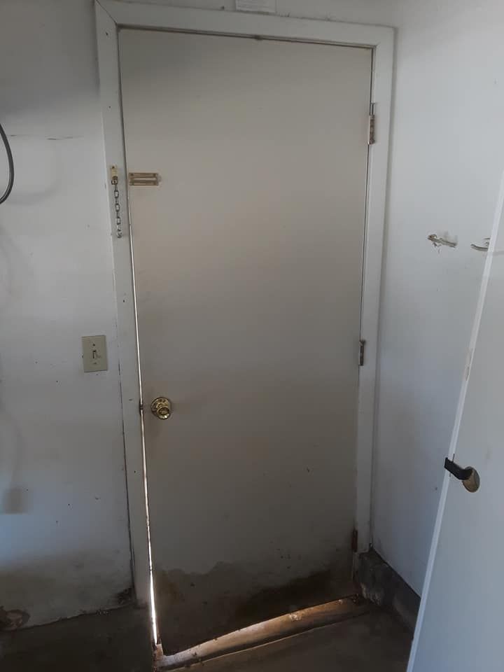 A Good Handyman, Vallejo CA, Benicia CA, Martinez CA, Pacheco CA, Concord CA, Clayton CA, Pleasant Hill CA, Lafayette CA, Orinda CA, Alamo CA, Danville CA, Blackhawk CA, Pinole CA, El Sobrante CA, El Cerrito CA, Fairfield CA, Vacaville CA, American Canyon CA, Walnut Creek CA, Hercules CA, Handyman, Handyman Near me, Vallejo Handyman, Benicia Handyman, Martinez Handyman, Pacheco Handyman, Concord Handyman, Clayton Handyman, Pleasant Hill Handyman, Lafayette Handyman, Orinda Handyman, Alamo Handyman, Danville Handyman, Blackhawk Handyman, Pinole Handyman, El Sobrante Handyman, El Cerrito Handyman, Fairfield Handyman, Vacaville Handyman, American Canyon Handyman, Walnut Creek Handyman, Hercules Handyman, Painter Near Me, Painting, Interior Painting, Paint Baseboards, Paint Trim, Wall Repairs, Wall Patching, Deck Painting, Bathroom Upgrades, Light Plumbing, Plumbing Leak Repair, Replace Bathroom Faucet, Upgrade Bathroom Faucet, Leaky Faucet, Replace Toilets, Replace Toilet, Leaky Toilet, Install New Vanities, Install Grab Bar, Install Safety Bar in Bathtub, Re-Caulk Tub, Re-Caulk Shower, Regrout Tile, Bathroom Fan Installation, Vanity Faucet Installation, Vanity Faucet Replacement, Bathroom Fans, Kitchen Upgrade, Install Garbage Disposal, Replace Garbage Disposal, Repair Leaks Under Sink, Replace Kitchen Faucet, Upgrade Kitchen Faucet, Installing Plumbing Fixtures, Replacing Plumbing Fixture, Light Switch Installation, Outlet Installation, Install Light Dimmers, Handyman Electrical Repairs, Garbage Disposal Installation, Install new Kitchen Appliances, Dishwasher Installation, Stove Installation, Microwave Installation, Oven Installation, Install Light Fixtures, Ceiling Fan Installation, Light Switch Installation, Outlet Installation, Exterior House Upgrades, Decks Repairs, Deck Maintenance, Deck Re-Staining, Fence Repairs, Fence Re-Staining, Sidewalk Crack Repair, Driveway Crack Repair, Locking Mailbox Installation, janitorial services, cleaning services, housekeeping, maid services, commercial cleaning, office cleaning, junk hauling near me, junk removal near me, commercial junk hauling, commercial box hauling, graffiti cleanup, graffiti mirror removal, graffiti mirror replacement