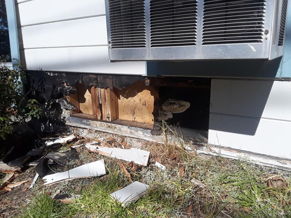 A Good Handyman, Vallejo CA, Benicia CA, Martinez CA, Pacheco CA, Concord CA, Clayton CA, Pleasant Hill CA, Lafayette CA, Orinda CA, Alamo CA, Danville CA, Blackhawk CA, Pinole CA, El Sobrante CA, El Cerrito CA, Fairfield CA, Vacaville CA, American Canyon CA, Walnut Creek CA, Hercules CA, Handyman, Handyman Near me, Vallejo Handyman, Benicia Handyman, Martinez Handyman, Pacheco Handyman, Concord Handyman, Clayton Handyman, Pleasant Hill Handyman, Lafayette Handyman, Orinda Handyman, Alamo Handyman, Danville Handyman, Blackhawk Handyman, Pinole Handyman, El Sobrante Handyman, El Cerrito Handyman, Fairfield Handyman, Vacaville Handyman, American Canyon Handyman, Walnut Creek Handyman, Hercules Handyman, Painter Near Me, Painting, Interior Painting, Paint Baseboards, Paint Trim, Wall Repairs, Wall Patching, Deck Painting, Bathroom Upgrades, Light Plumbing, Plumbing Leak Repair, Replace Bathroom Faucet, Upgrade Bathroom Faucet, Leaky Faucet, Replace Toilets, Replace Toilet, Leaky Toilet, Install New Vanities, Install Grab Bar, Install Safety Bar in Bathtub, Re-Caulk Tub, Re-Caulk Shower, Regrout Tile, Bathroom Fan Installation, Vanity Faucet Installation, Vanity Faucet Replacement, Bathroom Fans, Kitchen Upgrade, Install Garbage Disposal, Replace Garbage Disposal, Repair Leaks Under Sink, Replace Kitchen Faucet, Upgrade Kitchen Faucet, Installing Plumbing Fixtures, Replacing Plumbing Fixture, Light Switch Installation, Outlet Installation, Install Light Dimmers, Handyman Electrical Repairs, Garbage Disposal Installation, Install new Kitchen Appliances, Dishwasher Installation, Stove Installation, Microwave Installation, Oven Installation, Install Light Fixtures, Ceiling Fan Installation, Light Switch Installation, Outlet Installation, Exterior House Upgrades, Decks Repairs, Deck Maintenance, Deck Re-Staining, Fence Repairs, Fence Re-Staining, Sidewalk Crack Repair, Driveway Crack Repair, Locking Mailbox Installation, janitorial services, cleaning services, housekeeping, maid services, commercial cleaning, office cleaning, junk hauling near me, junk removal near me, commercial junk hauling, commercial box hauling, graffiti cleanup, graffiti mirror removal, graffiti mirror replacement