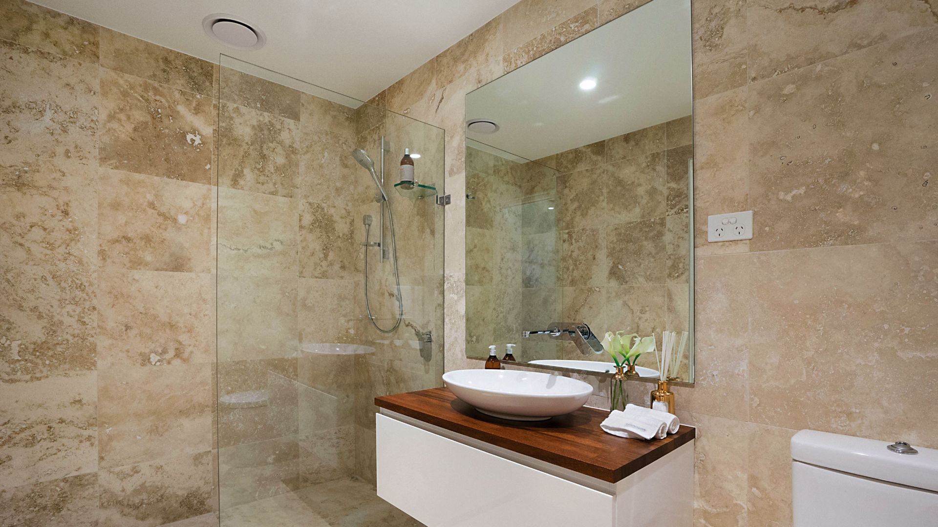 Shower Room Shower Screen Glass — Expert Glaziers in Bowen, QLD