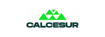 El logo de Calcesur es verde y negro con una montaña en el medio.