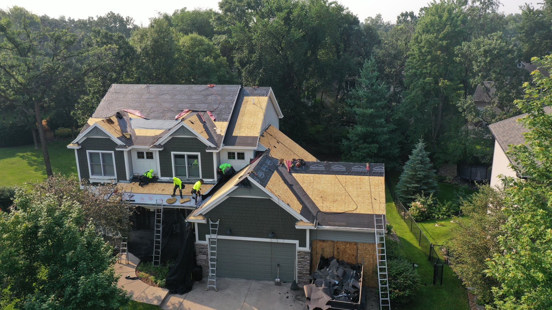 Common problems homeowners face when coordinating multiple exterior contractors.