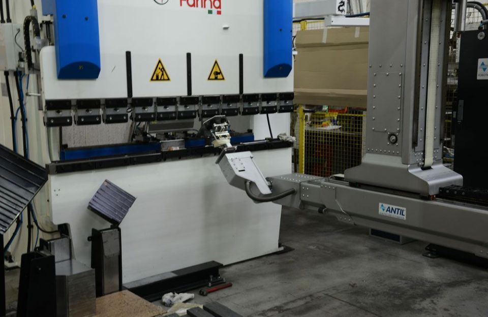 lavori di piegatura robotizzata