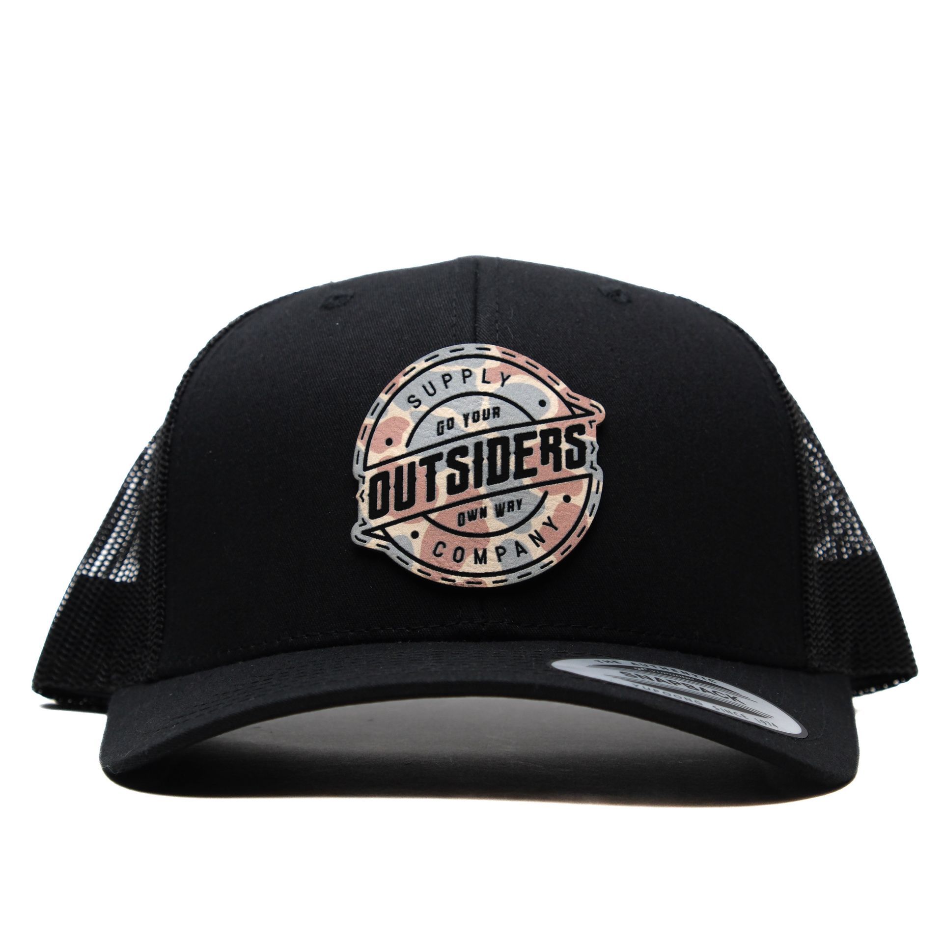 A black hat that says outsiders on it