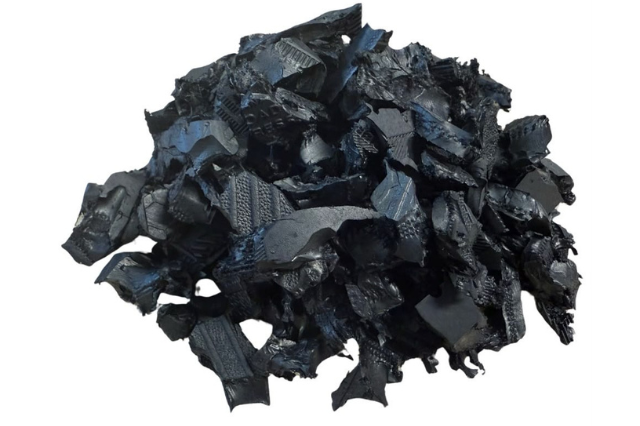 Black rubber mulch