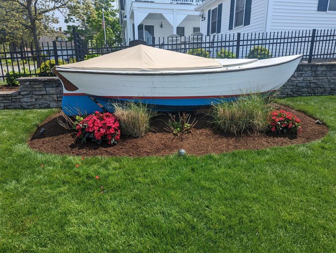 Grass and Flower pot - Property maintenance - Brockton, MA Grass and Flower pot - Property maintenance - Brockton, MA