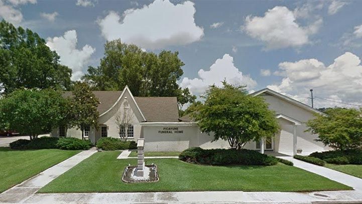 Mississippi funeral home facing allegations of discrimination