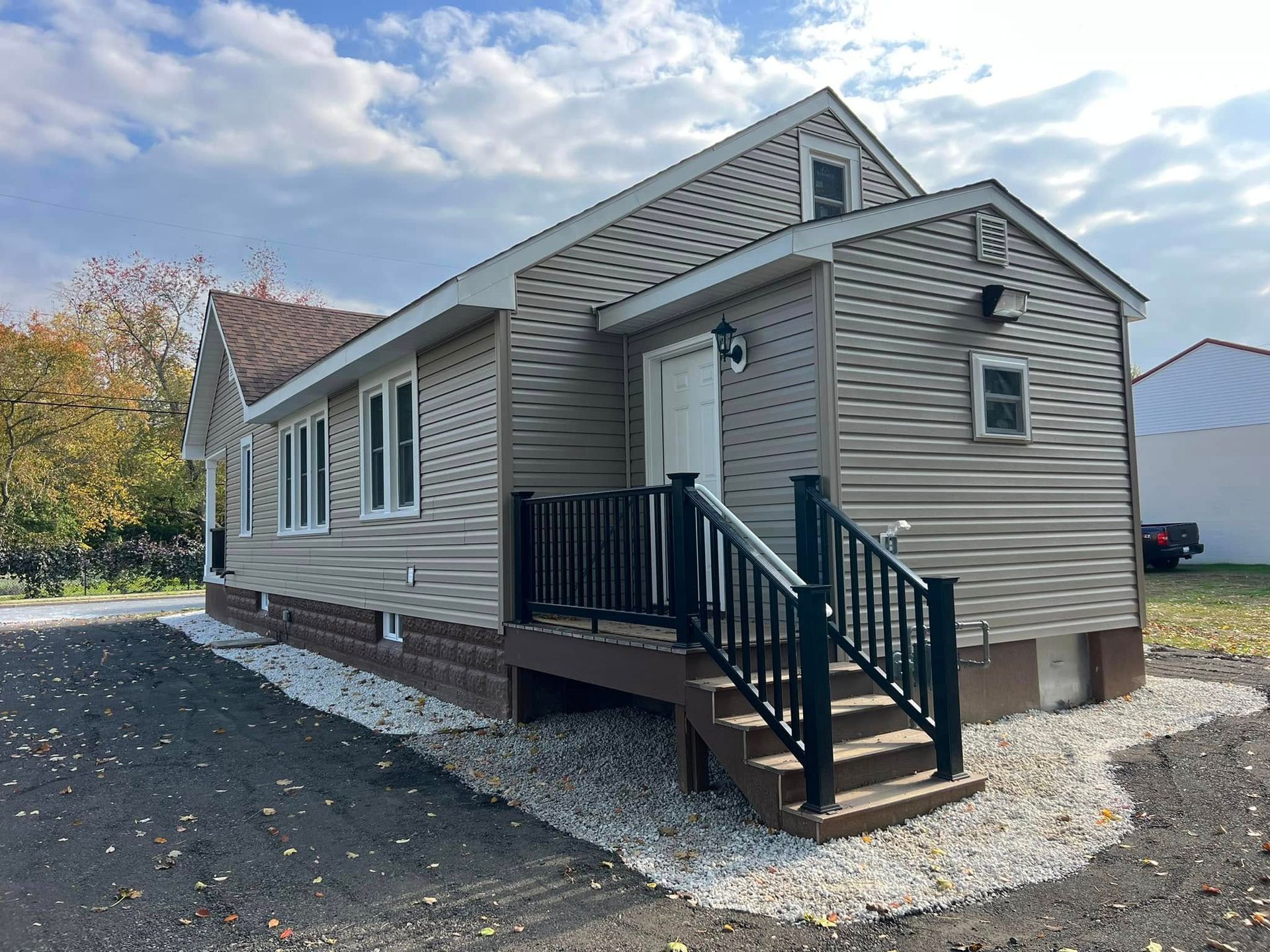 Biddle's Contracting residential roof replacement and home improvement project