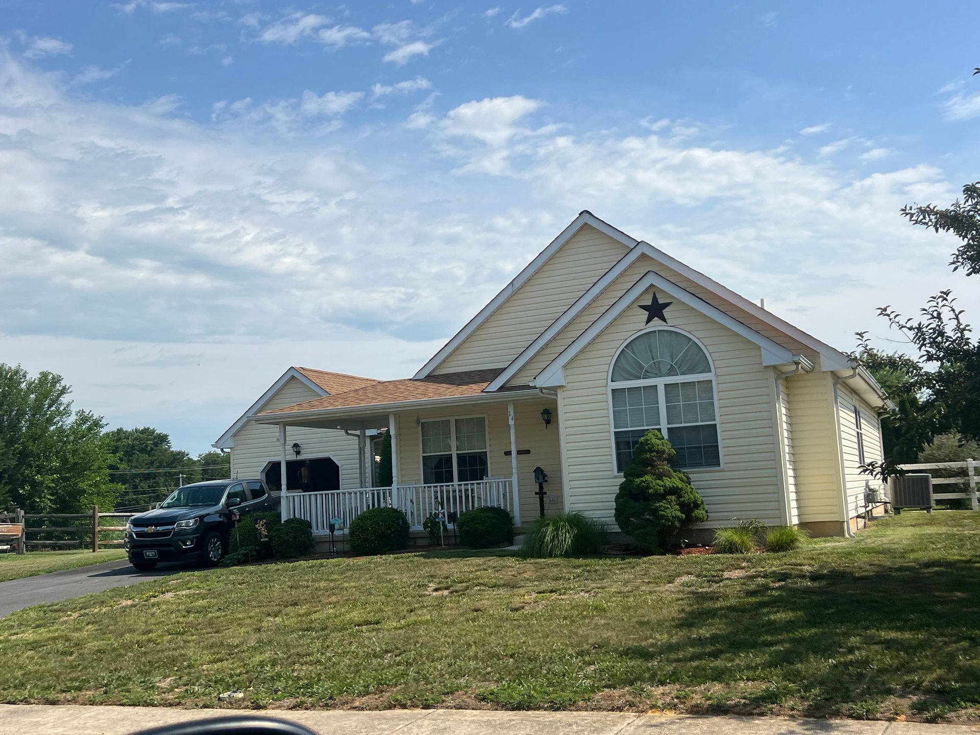 Biddle's Contracting residential roof replacement and home improvement project