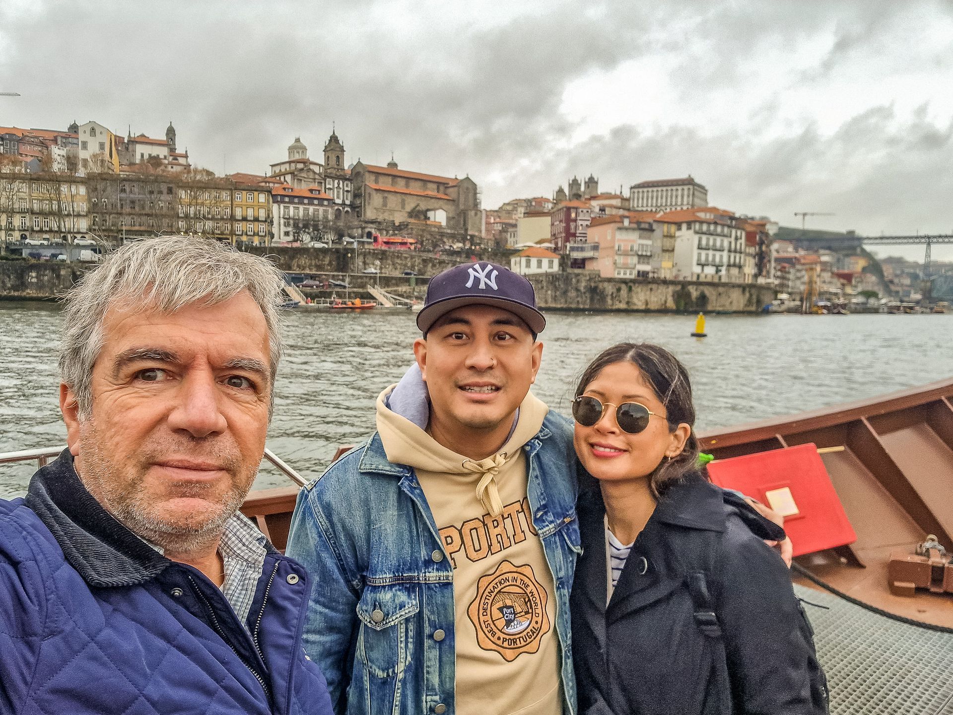 Rui from Duca touring a happy couple in Porto