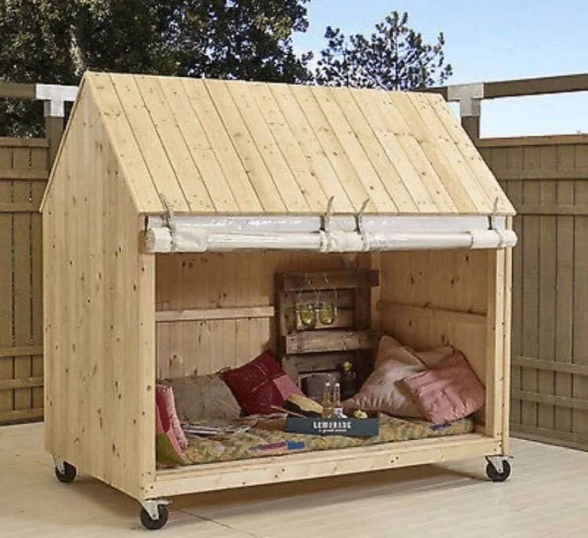 Mobile Snug Playhouse