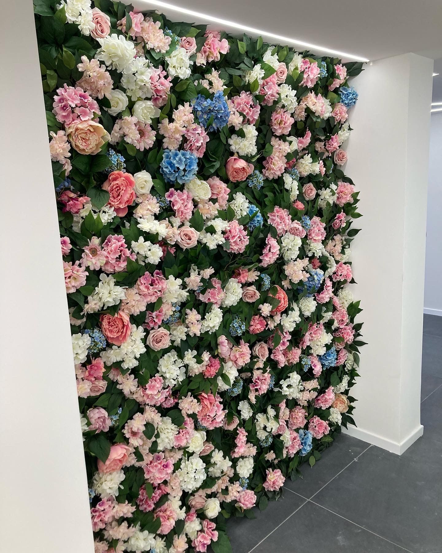 Paete vegetativa di rose artificiali