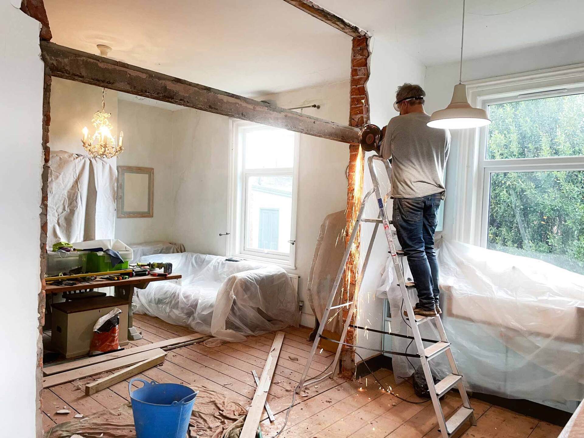 Wall stripping | Sydney, NSW | M & M Demolition Pty Ltd