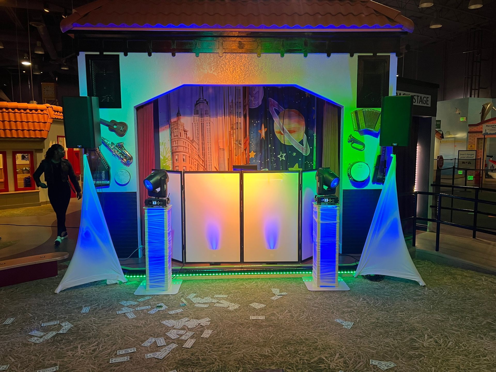 DJ and Photo Booth Services in Los Angeles