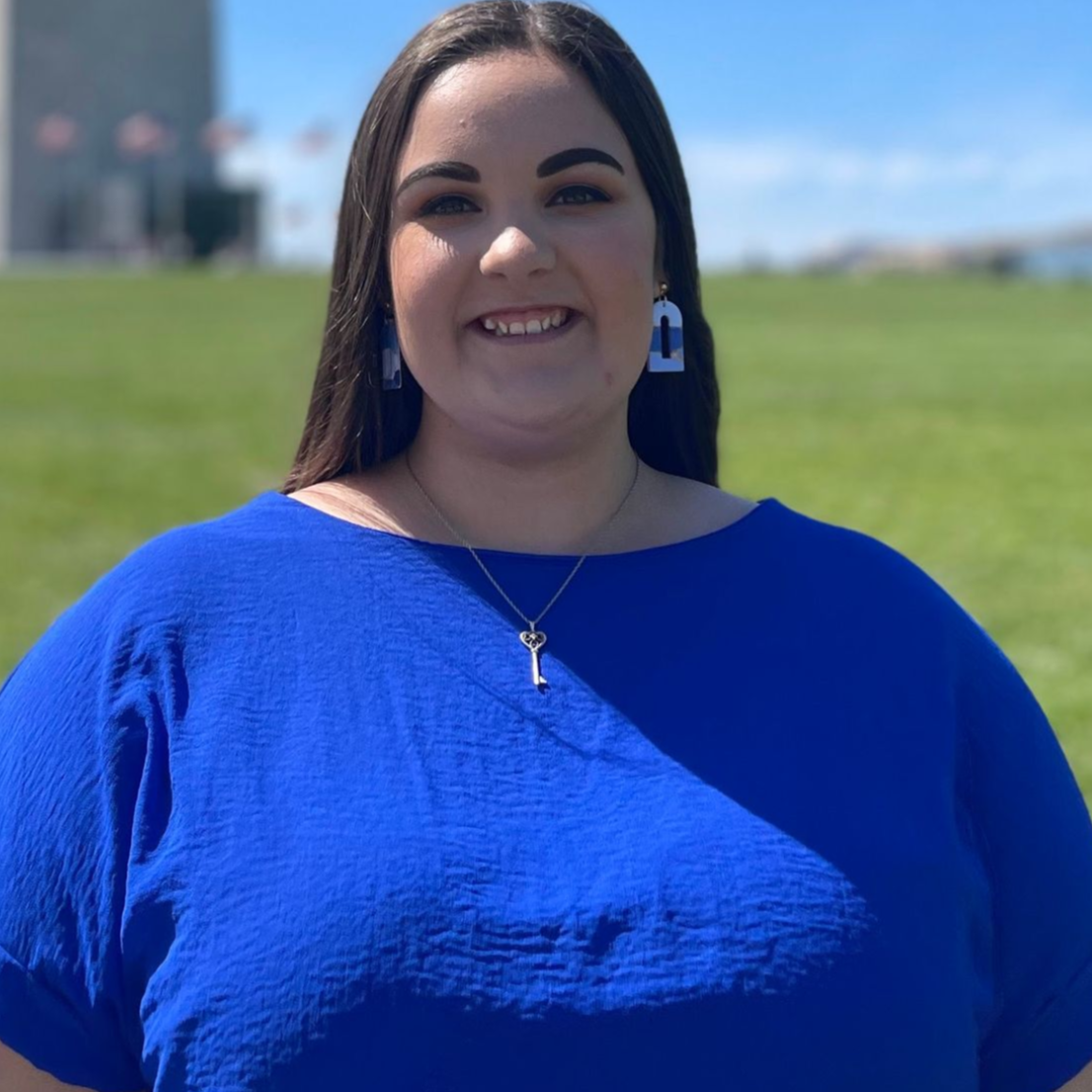 Dominique Pickett, Deaf Licensed Associate Art Therapist (LAAT) uses art therapy to support clients' emotional healing.