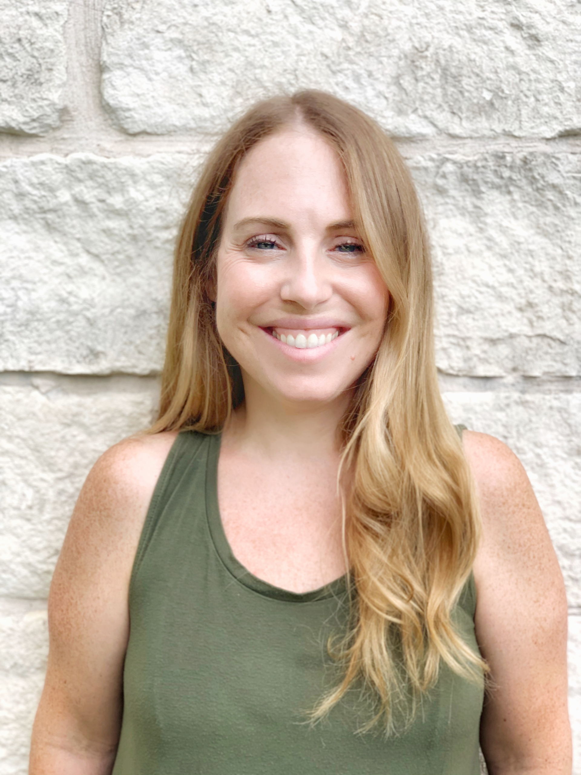 Shannon Shiver, Deaf LCSW, specializes in trauma therapies like EMDR and CPT for survivors of violence and abuse.