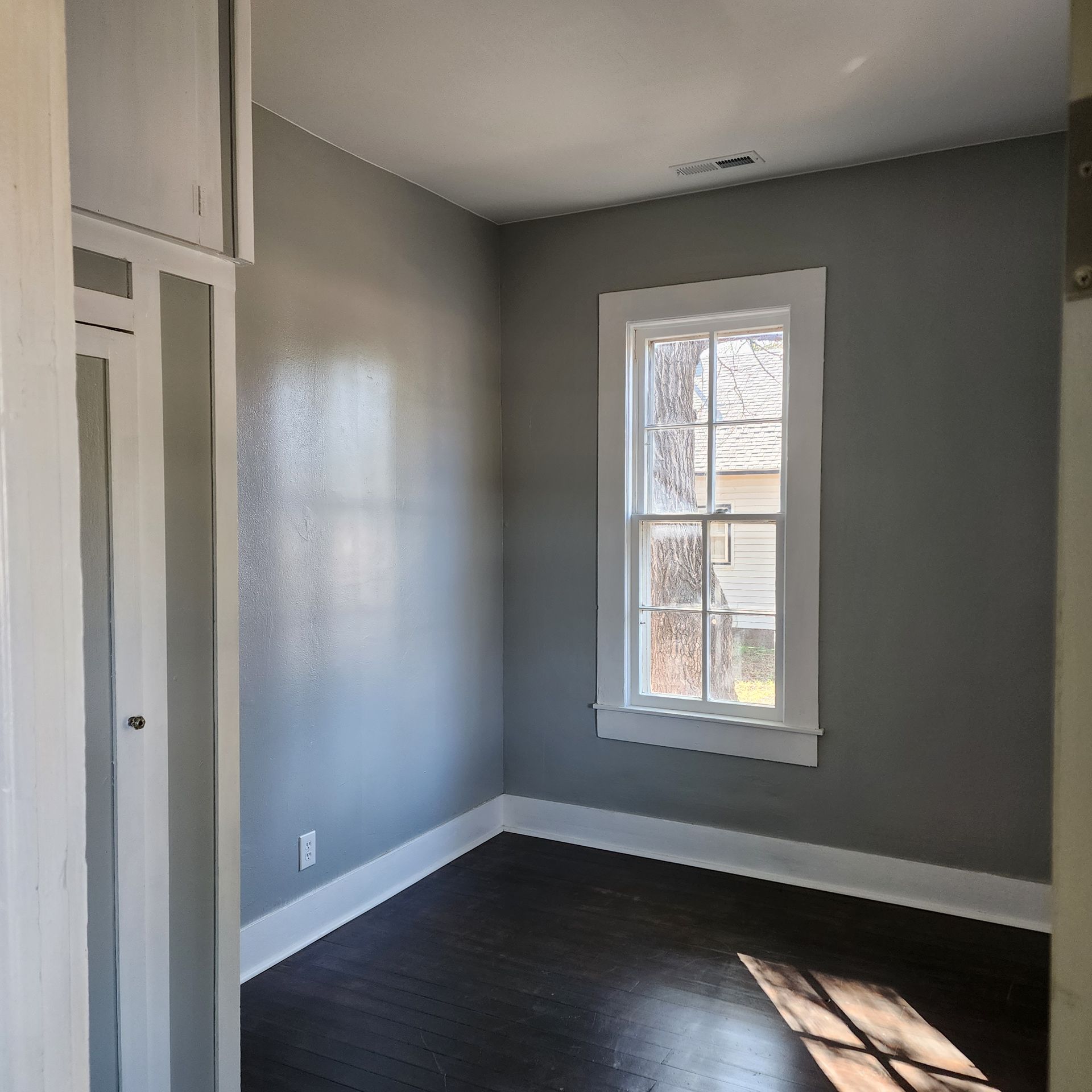Bedroom Remodel and Refinishing by experienced contractors