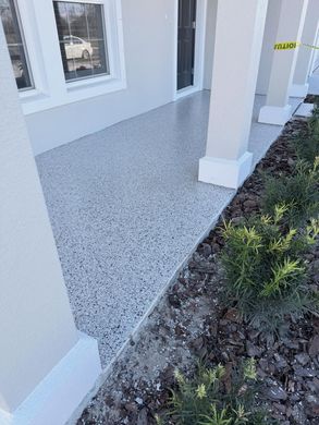 Self-leveling epoxy. Leveling with a mixture of cement floors.