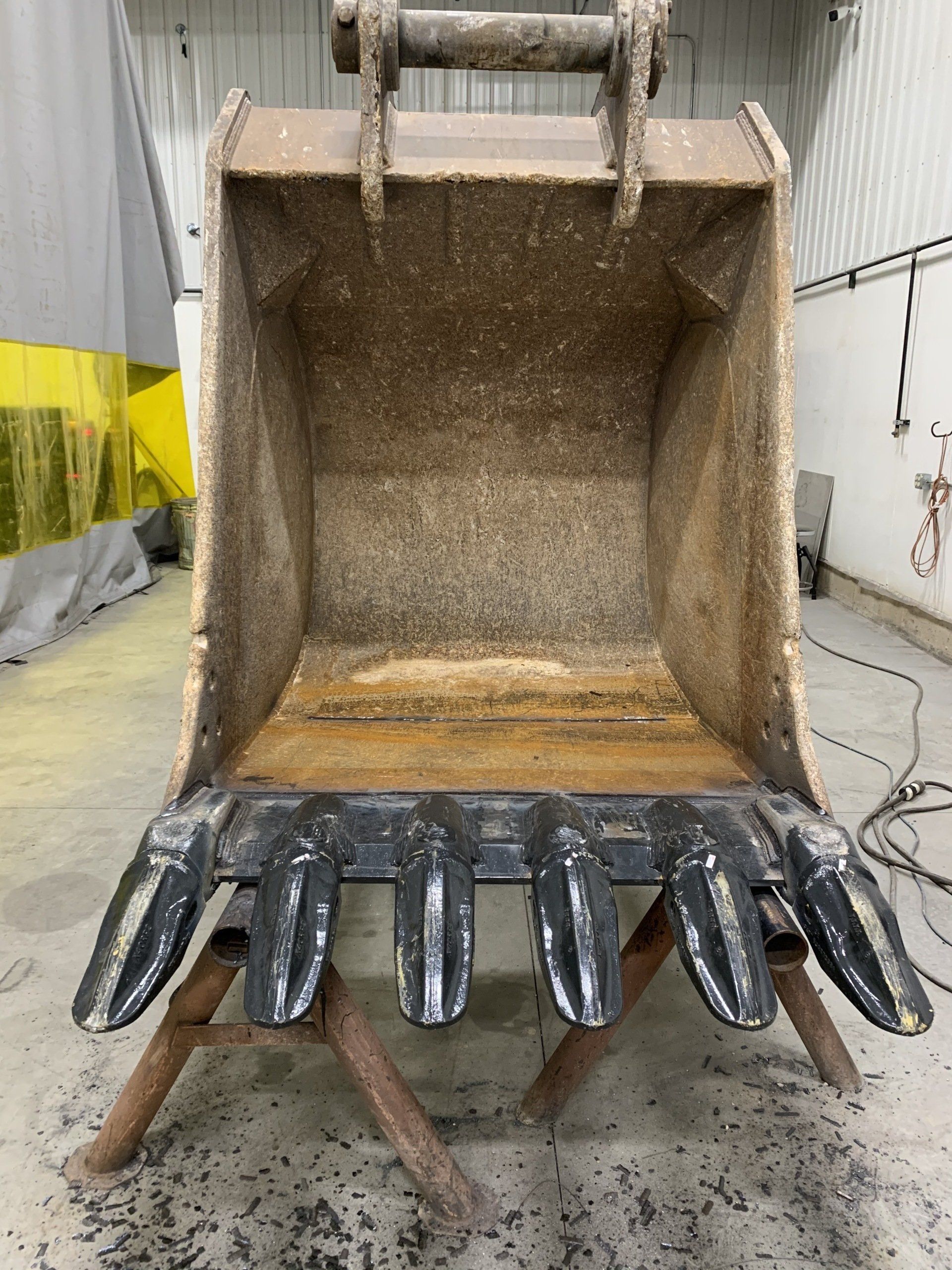 Bucket Teeth