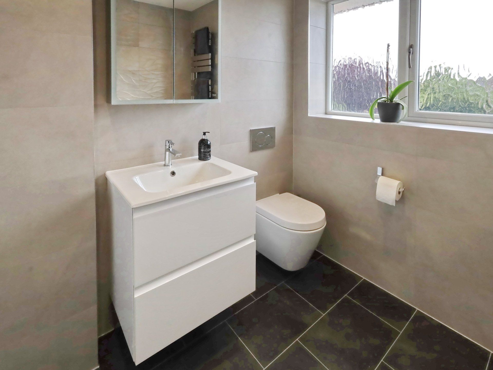 Aitkin family bathroom by Exact
