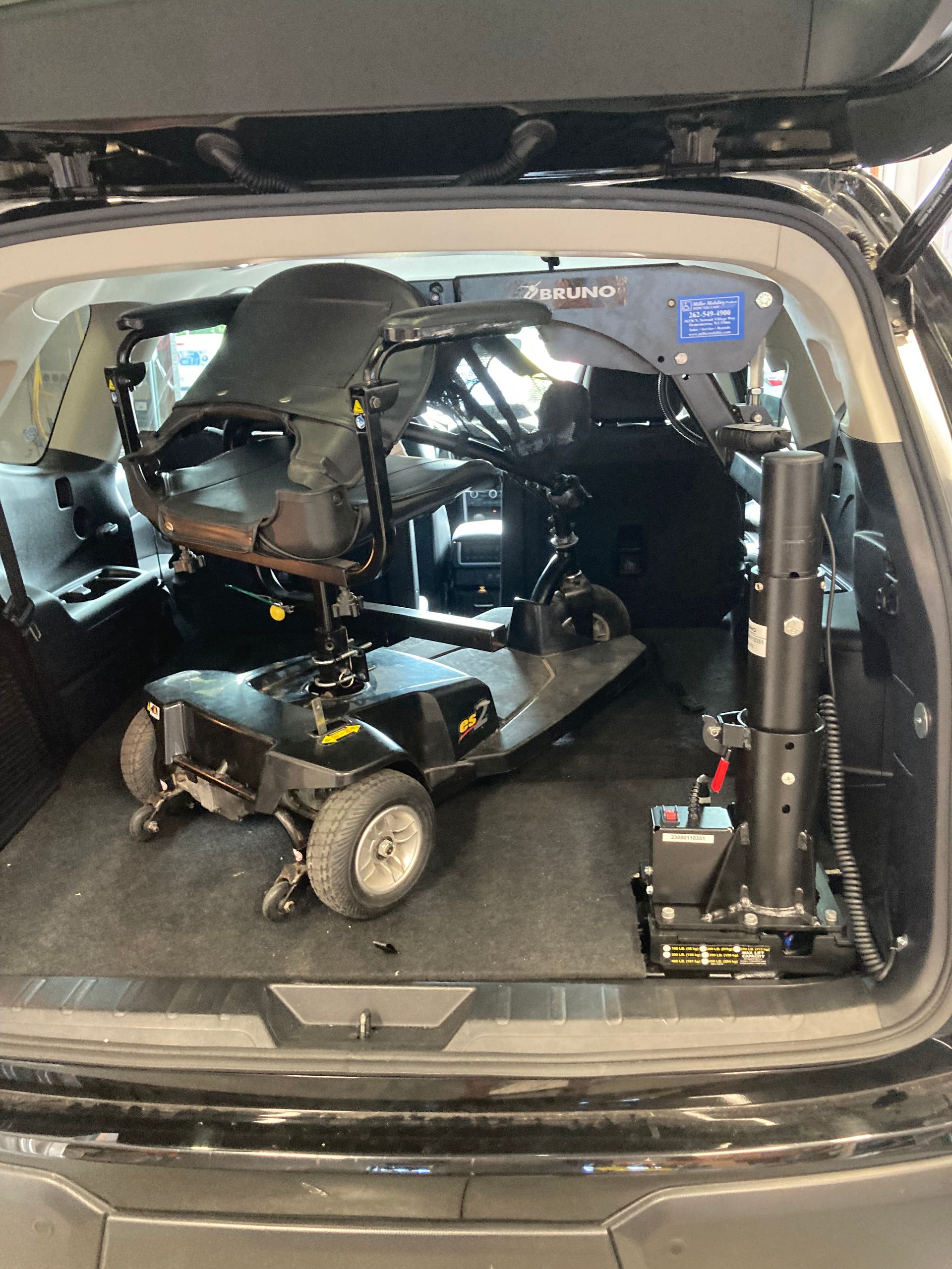 Vehicle Lift | Wisconsin