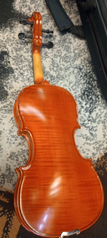 4/4 Sized Violin