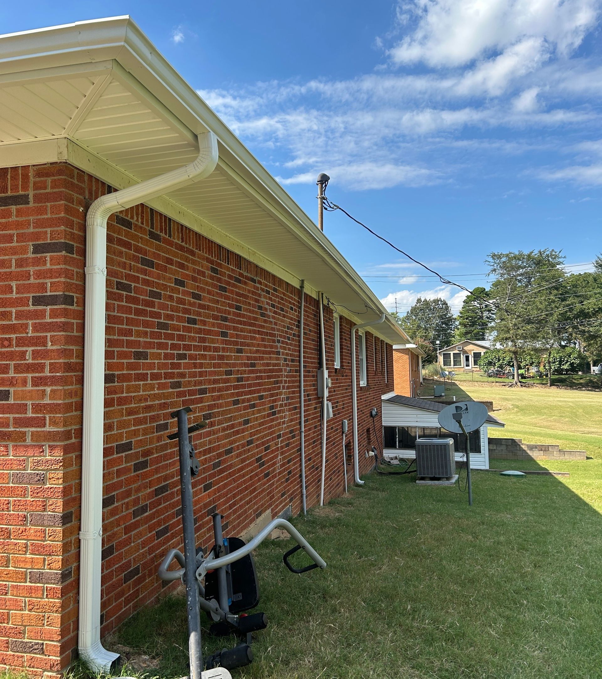 Seamless gutter installation in Brookland, AR