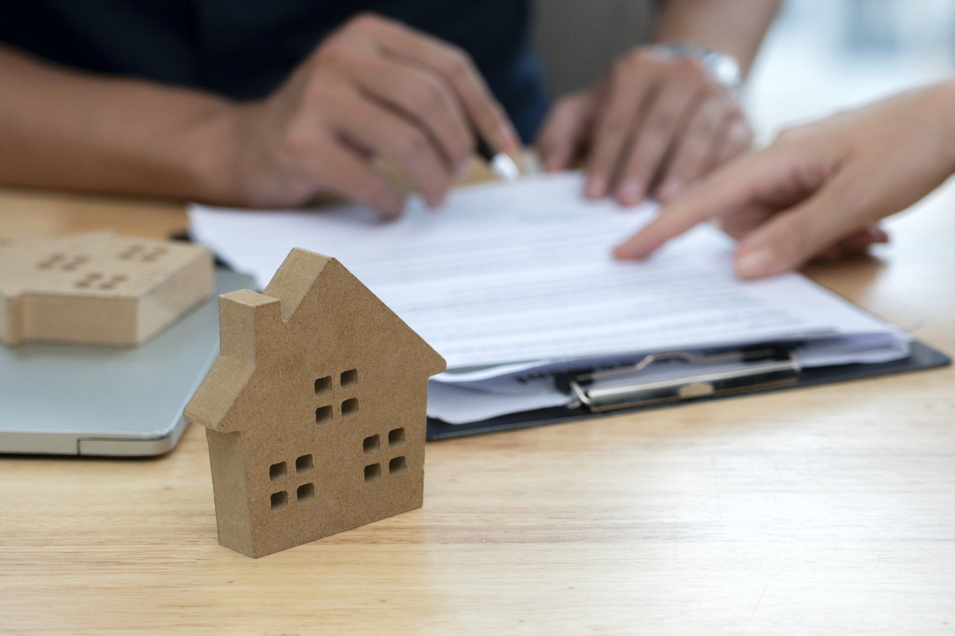 Renters Insurance - Harahan, LA - Lodrigues & Associates Renters Insurance - Harahan, LA - Lodrigues & Associates