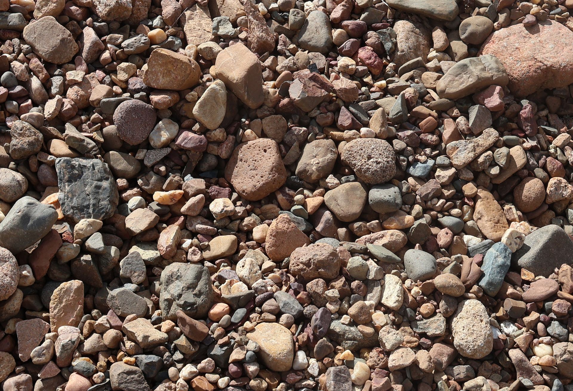 Pebbles in Townsville | Edmonds landscaping Supplies