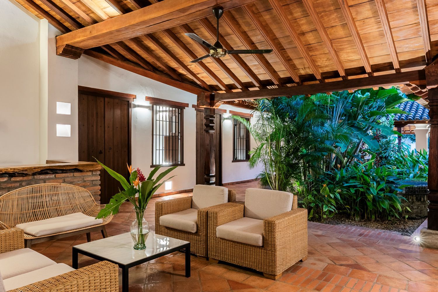 Sala exterior de Karakali en Mompox, hotel boutique para pasar Semana Santa en Mompox con tranquilidad.