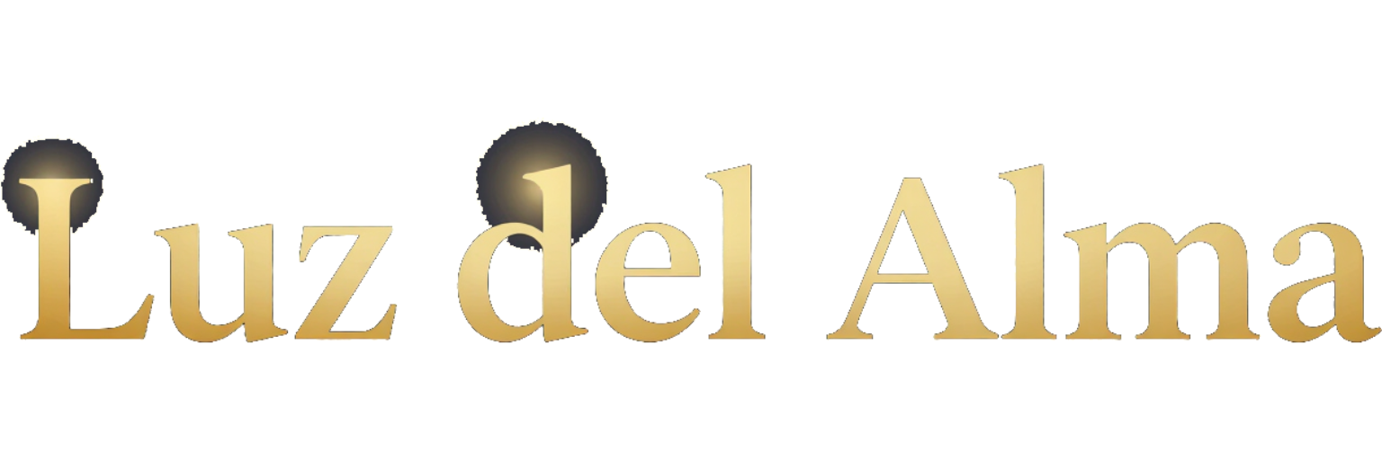 Texto dorado «Luz del Alma», con formas decorativas gris oscuro, similares a velas, encima y sobre un fondo blanco