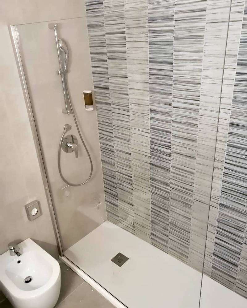 box doccia e bidet