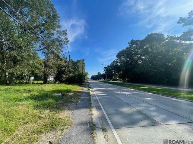 13261 Plank Rd Baker, LA 70714