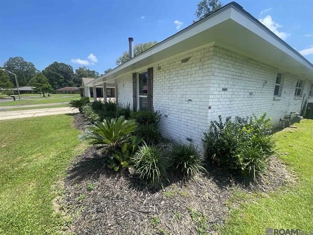 5202 Bangor Dr Baton Rouge, LA 70814