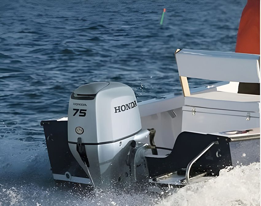 A Honda 75 Outboard Motor is Driving a Boat ā Mackay Marine Services in Mackay, QLD