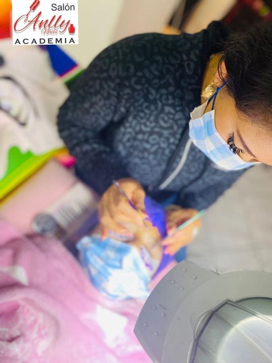 SALÓN ANLLY NAILS ACADEMIA
